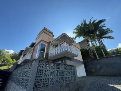 Casa com 2 Quartos para alugar, 220m² no Das Nações, Timbó