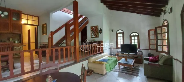 Casa com 5 Quartos à venda, 300m² no Itaipu, Niterói