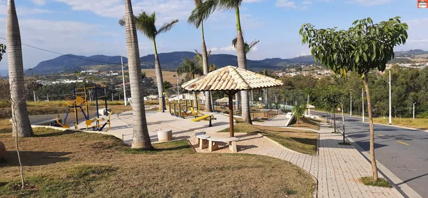 Lote/Terreno à venda, 321m² no Jardim Sevilha, Bragança Paulista