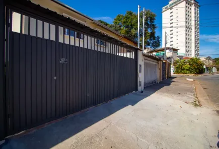 Casa com 3 Quartos para alugar, 140m² no Indianópolis, São Paulo