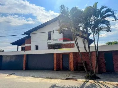 Sobrado com 4 Quartos para alugar, 400m² no Samambaia, Mairiporã