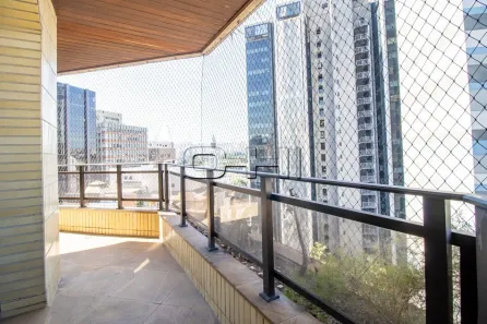 Apartamento com 3 Quartos para alugar, 240m² no Itaim Bibi, São Paulo