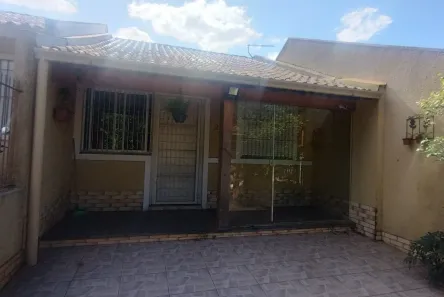 Casa com 3 Quartos à venda, 100m² no Parque Granja Esperança, Cachoeirinha