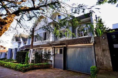 Casa de Condomínio com 3 Quartos à venda, 187m² no Chácara das Pedras, Porto Alegre
