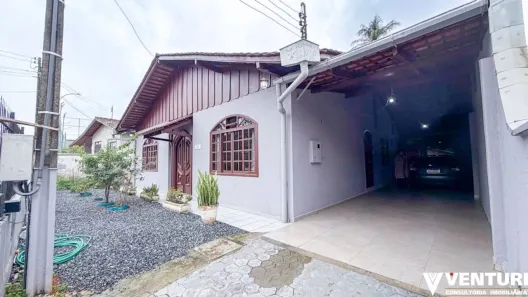 Casa com 3 Quartos à venda, 229m² no Água Verde, Blumenau