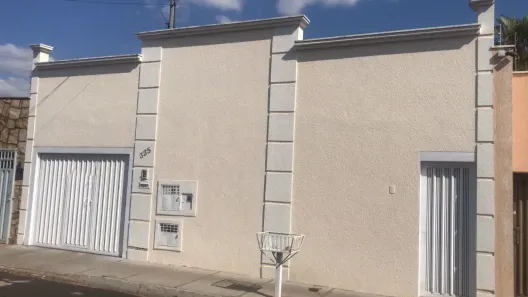 Casa com 3 Quartos à venda, 160m² no Vila Olímpica, Uberaba