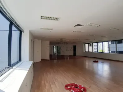 Prédio Comercial para alugar, 450m² no Cidade Monções, São Paulo