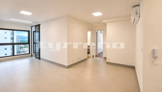 Apartamento com 3 Quartos para alugar, 83m² no Condomínio Royal Park, São José dos Campos