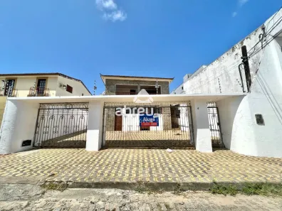 Casa com 9 Quartos para alugar, 320m² no Lagoa Nova, Natal