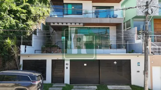 Casa de Condomínio com 4 Quartos à venda, 298m² no São Francisco, Niterói