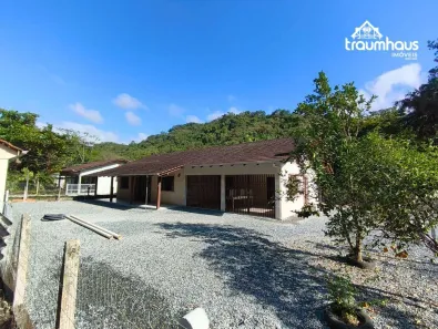 Casa com 4 Quartos para alugar, 136m² no Vila Itoupava, Blumenau