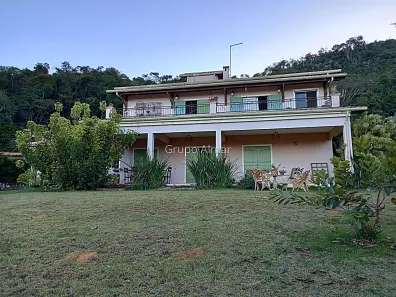 Casa com 4 Quartos à venda, 275m² no Parque das Samambaias, Juiz de Fora