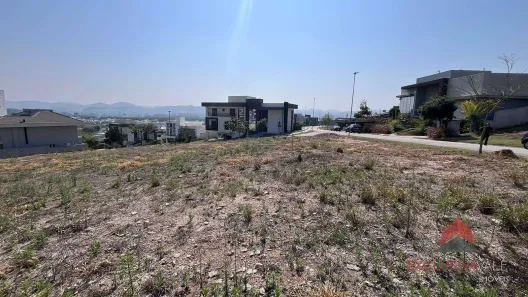 Lote/Terreno à venda, 738m² no Condomínio Residencial Colinas do Paratehy, São José dos Campos