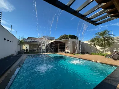 Casa com 4 Quartos à venda, 232m² no Zona 08, Maringá
