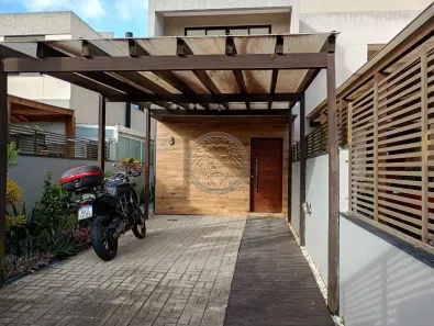 Casa com 3 Quartos à venda, 119m² no Campeche, Florianópolis