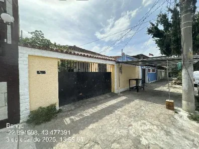 Casa com 2 Quartos à venda, 250m² no Bangu, Rio de Janeiro