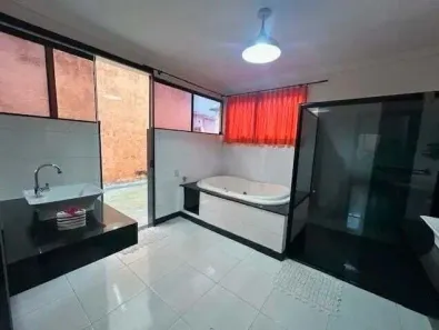 Casa com 4 Quartos para alugar, 200m² no Parque Verde, Belém