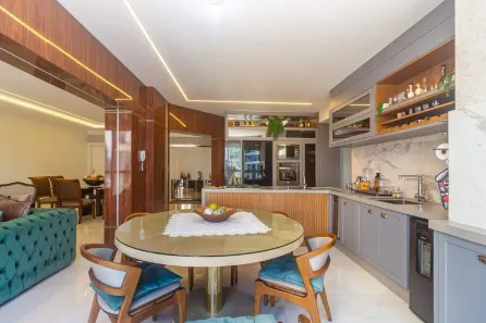 Apartamento com 4 Quartos à venda, 202m² no Meia Praia, Itapema