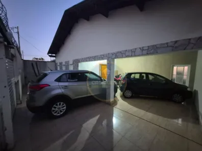 Casa com 3 Quartos à venda, 176m² no Parque das Américas, Uberaba