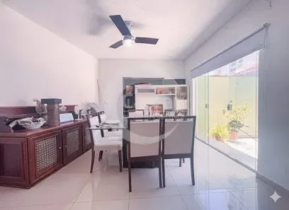Sobrado com 4 Quartos à venda, 217m² no Vila Bertioga, São Paulo