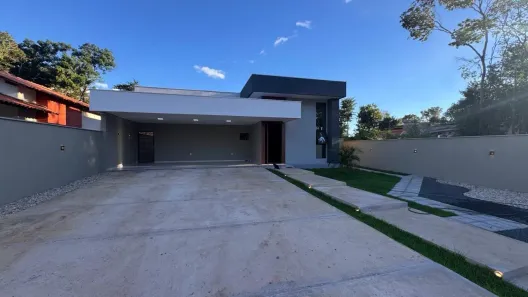Casa de Condomínio com 3 Quartos à venda, 260m² no Novo Uruguai, Teresina