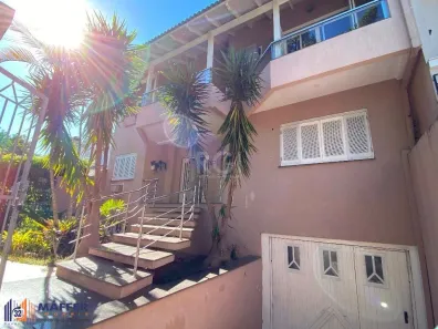 Casa com 4 Quartos à venda, 330m² no Chácara das Pedras, Porto Alegre