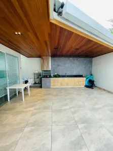 Sobrado com 4 Quartos à venda, 300m² no Vila Oliveira, Mogi das Cruzes