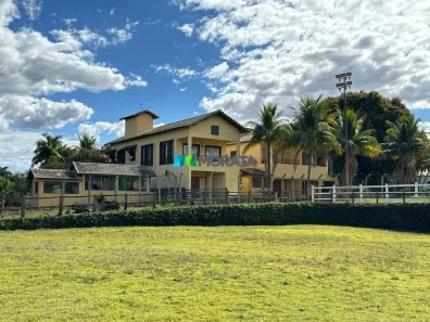 Fazenda/Sítio com 5 Quartos à venda, 536m² no Centro, Pirapora