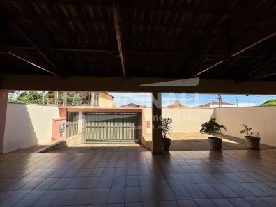 Casa com 3 Quartos à venda, 251m² no Centro, Araraquara