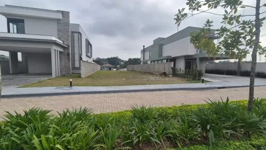Lote/Terreno à venda, 438m² no Glória, Joinville