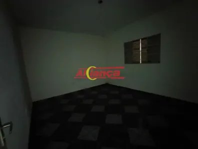 Casa com 2 Quartos para alugar, 65m² no Cidade Soberana, Guarulhos