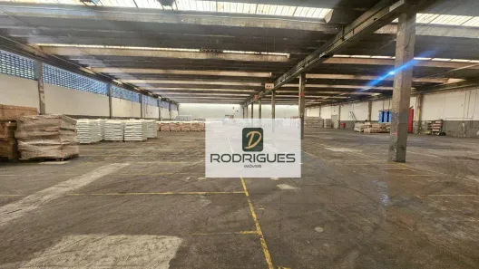Galpão/Depósito/Armazém para alugar, 2800m² no Canhema, Diadema