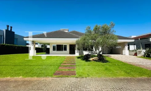 Casa de Condomínio com 4 Quartos à venda, 260m² no Capão da Canoa, Capão da Canoa