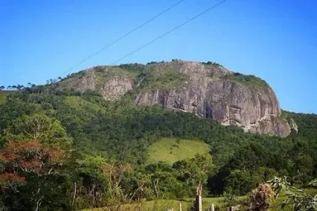Fazenda/Sítio com 3 Quartos à venda, 605000m² no , Sapucaí-Mirim