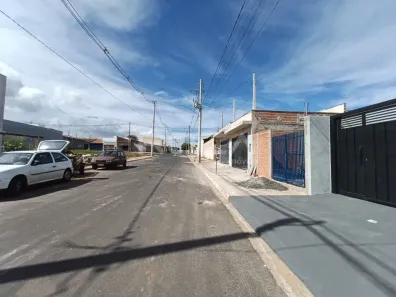 Casa com 2 Quartos à venda, 62m² no Parque Industrial, São Carlos