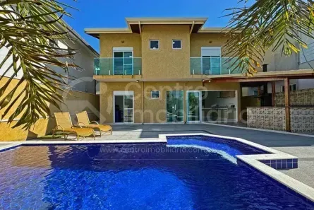 Casa de Condomínio com 4 Quartos à venda, 220m² no , Peruíbe