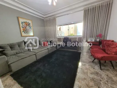 Casa com 4 Quartos à venda, 220m² no Panorama, Uberlândia