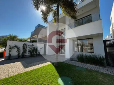 Casa de Condomínio com 5 Quartos à venda, 265m² no Recreio dos Bandeirantes, Rio de Janeiro