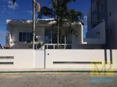 Sobrado com 4 Quartos à venda, 280m² no Centro, Penha