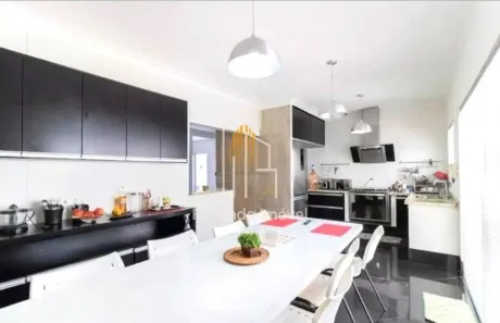 Sobrado com 4 Quartos à venda, 200m² no Vila Nair, São Paulo