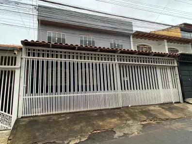 Casa com 3 Quartos à venda, 150m² no Riacho Fundo I, Brasília