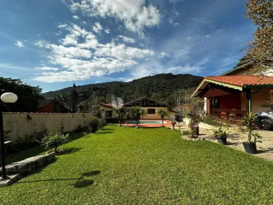 Casa com 4 Quartos à venda, 208m² no Carlos Guinle, Teresópolis