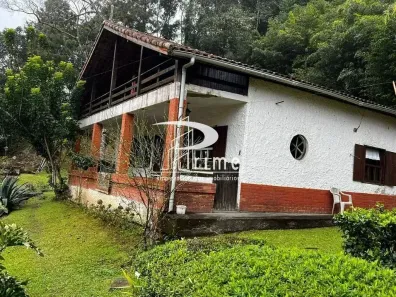 Fazenda/Sítio com 3 Quartos à venda, 10m² no Debossan, Nova Friburgo