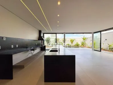 Casa de Condomínio com 4 Quartos à venda, 303m² no Granja Marileusa, Uberlândia