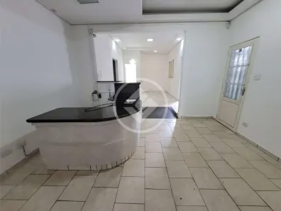 Casa com 2 Quartos para alugar, 231m² no Martins, Uberlândia