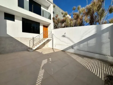Casa com 2 Quartos à venda, 280m² no Europa, Contagem