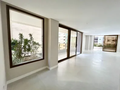 Apartamento com 3 Quartos à venda, 239m² no Água Verde, Curitiba