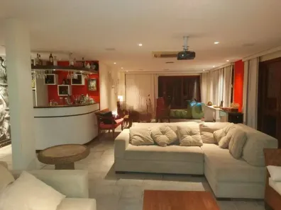Casa de Condomínio com 4 Quartos para alugar, 600m² no Itaipu, Niterói