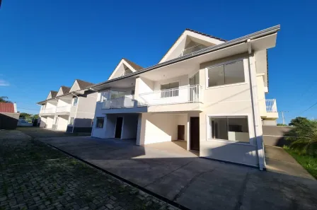 Sobrado com 3 Quartos à venda, 159m² no Pontal do Norte, Itapoá