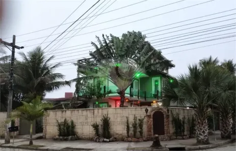 Sobrado com 4 Quartos para venda ou aluguel, 280m² no Pontal de Santa Marina, Caraguatatuba